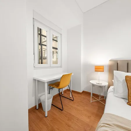 بيت ضيافة 1d- Your Gateway To Lisbon, Walkable Streets, Local Flavours And Life