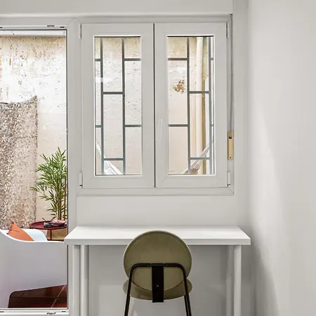 1d- Your Gateway To Lisbon, Walkable Streets, Local Flavours And Life Πανσιόν *