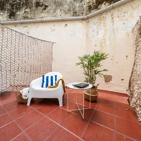 بيت ضيافة 1d- Your Gateway To Lisbon, Walkable Streets, Local Flavours And Life Lisboa