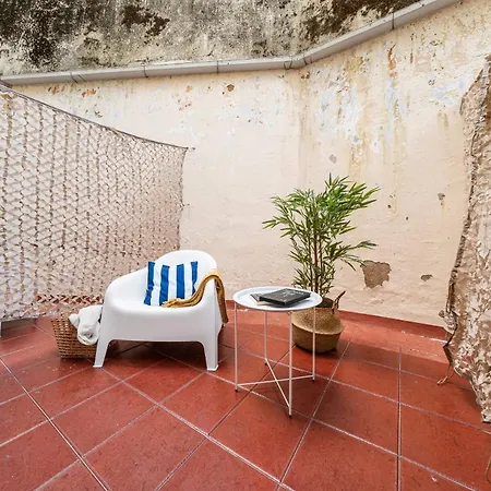 Gasthuis 1d- Your Gateway To Lisbon, Walkable Streets, Local Flavours And Life