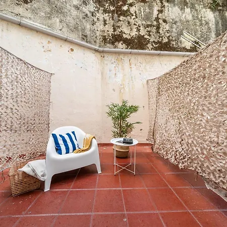 1d- Your Gateway To Lisbon, Walkable Streets, Local Flavours And Life Gasthuis Lissabon
